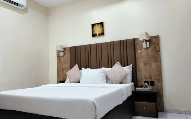 Easton Hill Continental Hotel