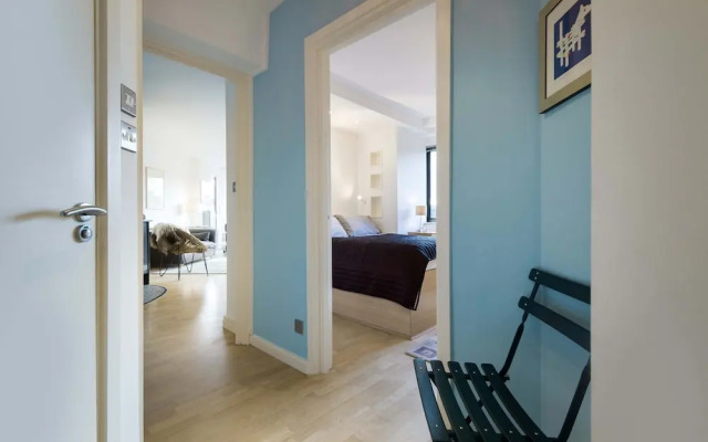 The Snug Spot - Fitzrovia - By Frankie Says