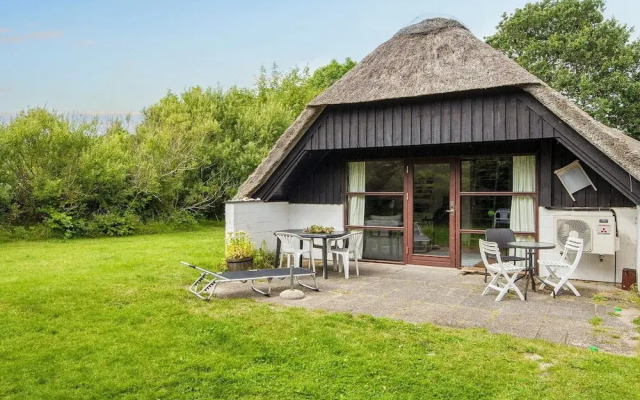 6 Person Holiday Home in Ulfborg