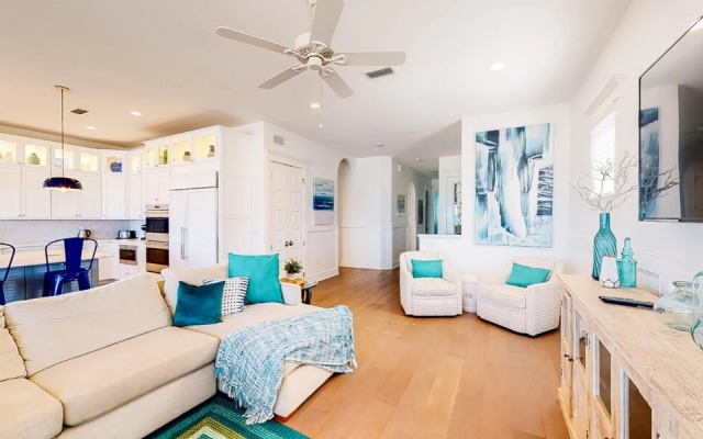 Paradise Beach by AMI Locals