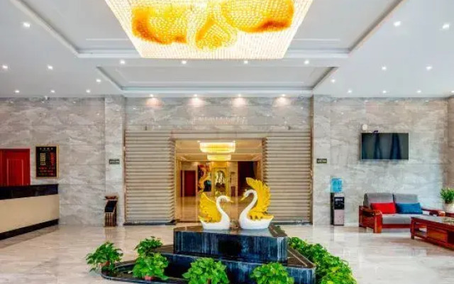 Pinglu Hotel