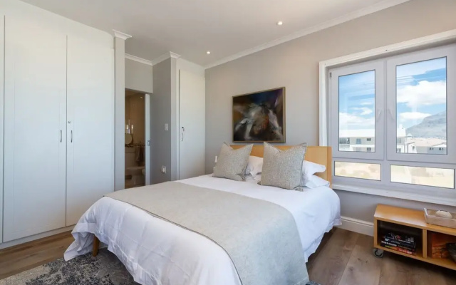 Lagoon Beach Penthouse