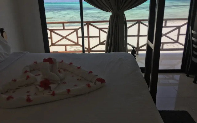 Jambiani White Sands Beach Bungalows