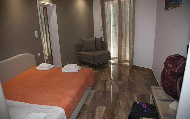 Zeus Hotel