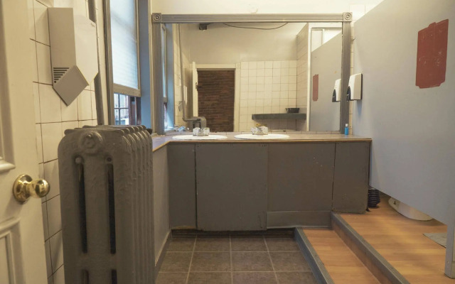 Cambie Hostel Gastown