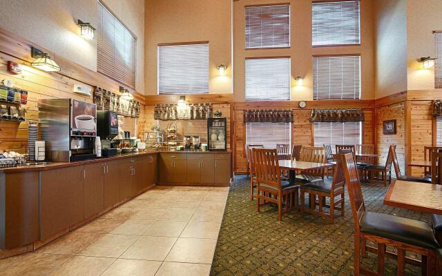 Best Western Plus Kelly Inn & Suites