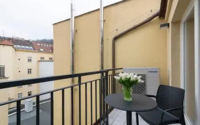 Kinsky Garden Apartments And Suites