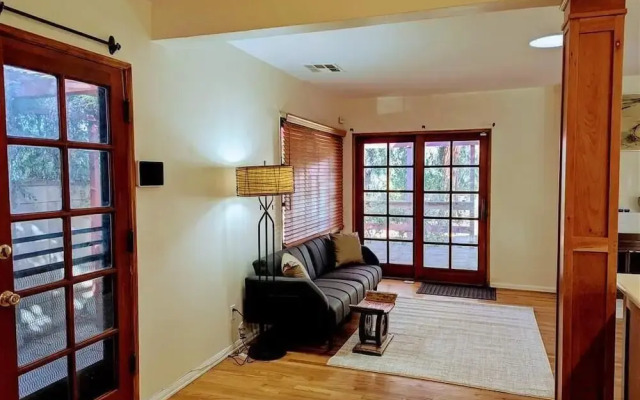 Convinient Location in Los Angeles