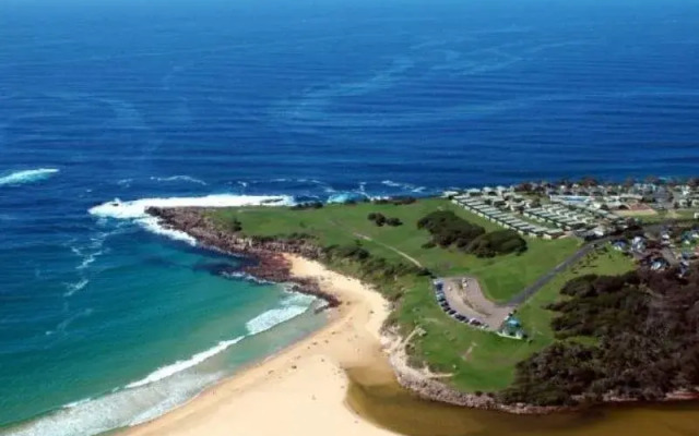 'Gracelands' Unit Six