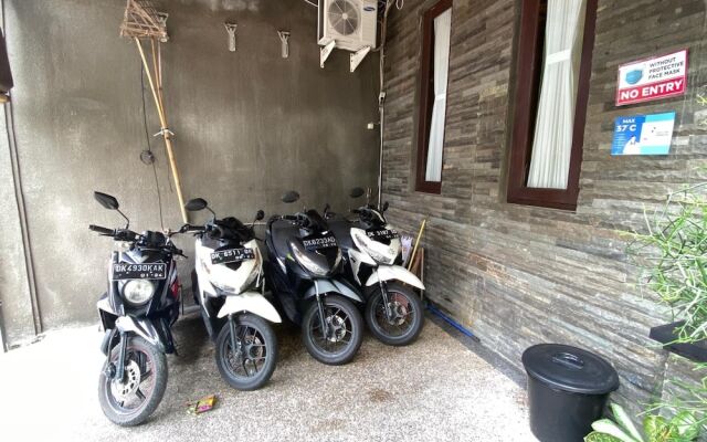 Suwardika Homestay and Dormitory - Hostel