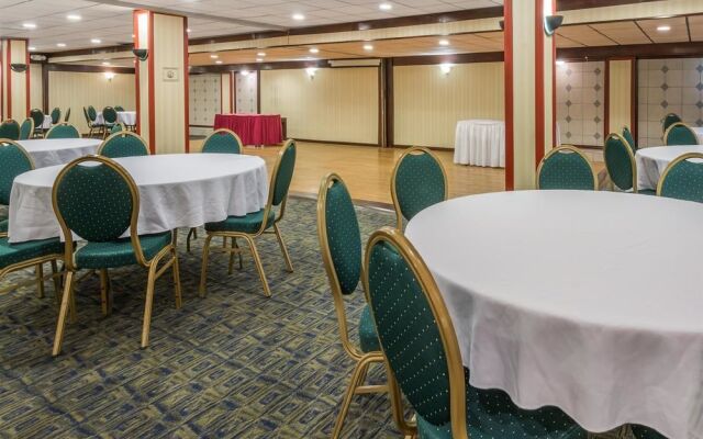 Days Inn Pittsburgh