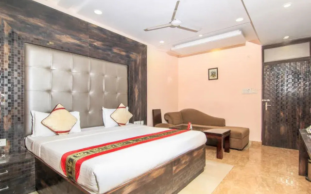 OYO 4975 Hotel Buddha Residency