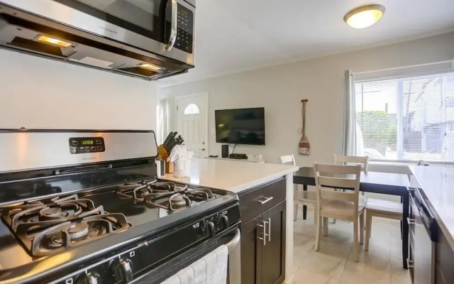 Manhattan Shores 1C