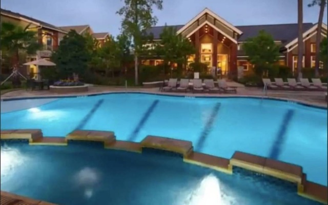 Dog-Friendly Woodlands Townhouse Near Market St.