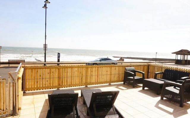 Shoreside Inn