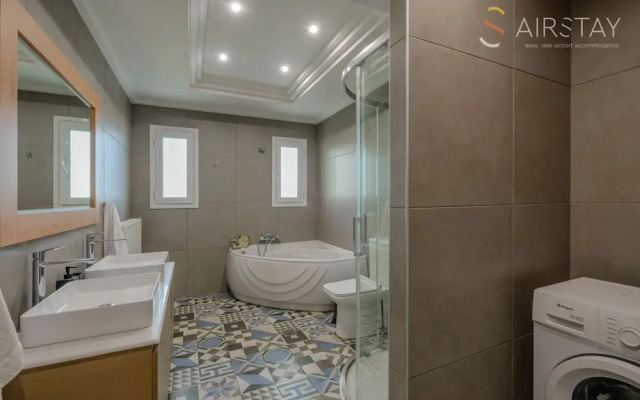 Jaax Apartment Airport by Airstay