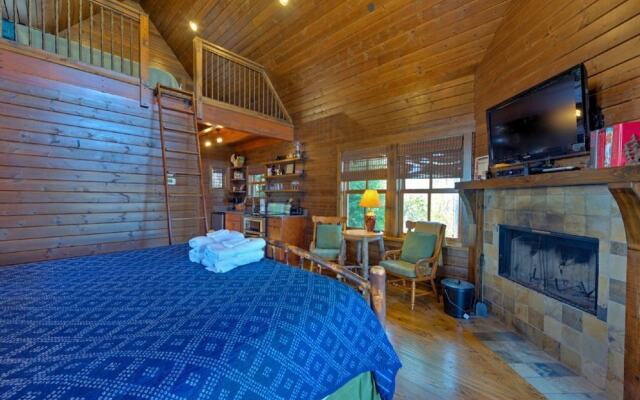 Wild Turkey's Roost - 1 Br Cabin