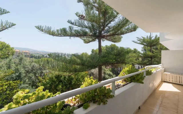 Charming 2 Bedroom Trocadero Arena area