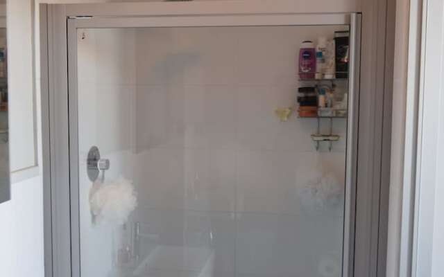 Modern 2 Bedroom Apartment in Cape Town