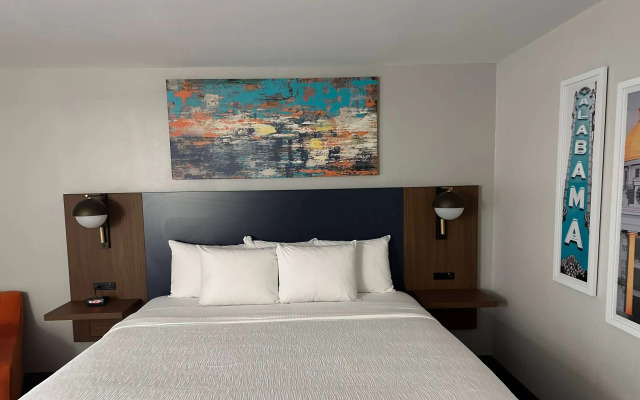 La Quinta Inn & Suites by Wyndham Birmingham Homewood