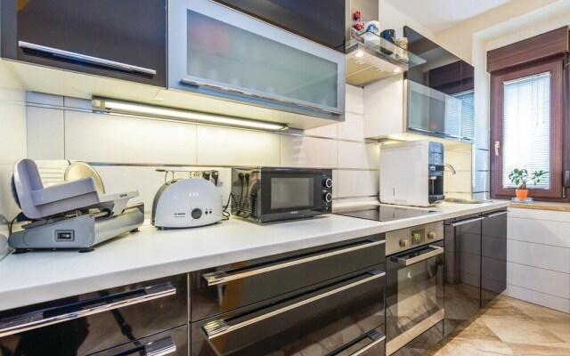 Stunning Home in Rijeka With Wifi and 2 Bedrooms