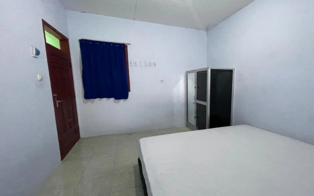Hotel O Kost Btnompo Near SDI Bontosallang – Guest Rooms – Bulogading