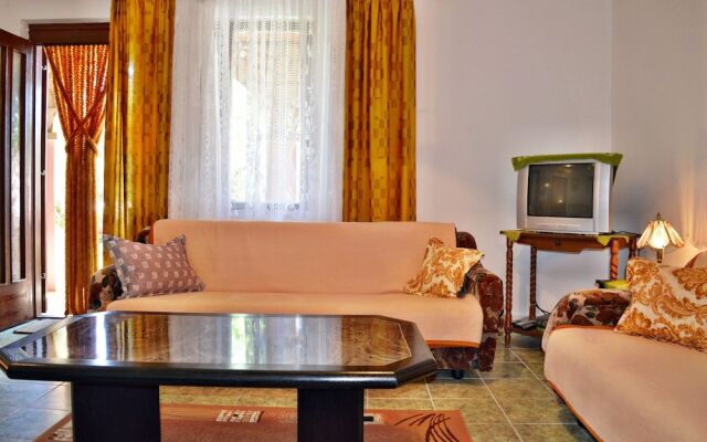 Apartments Savarin 550