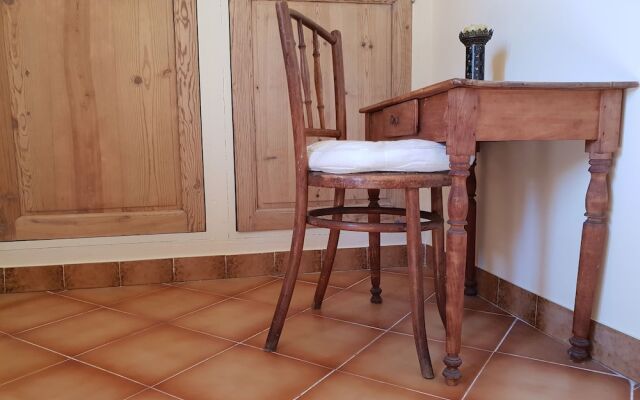 Quaint Holiday Home in Lorgues with Pool