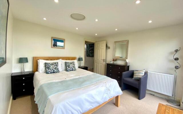 A secluded self contained Country Suite with a view