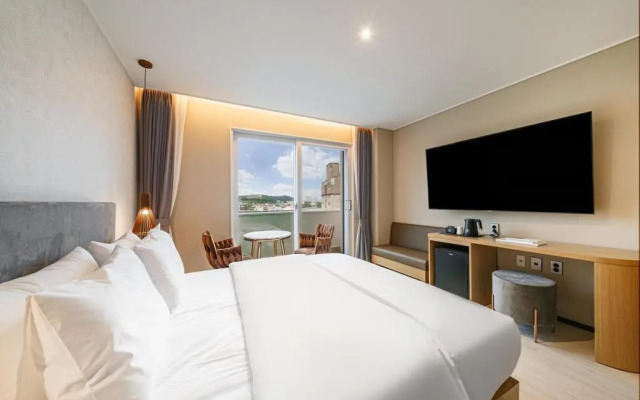 Bally Hotel