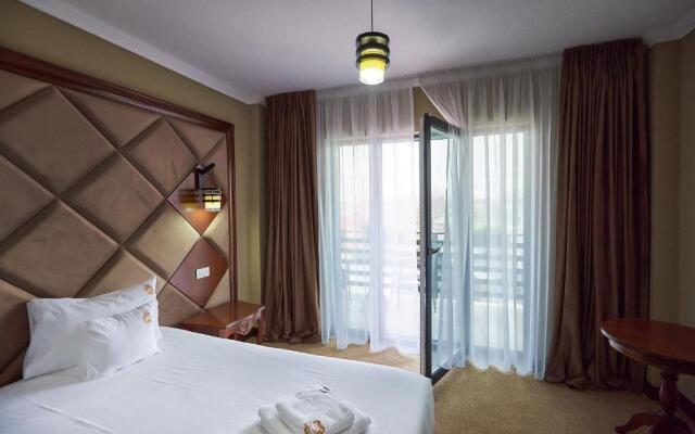 Hotel Adriano