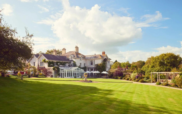 Summer Lodge Country House Hotel