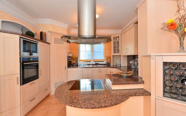 Apartment in Bavaria With Scenic Garden Views