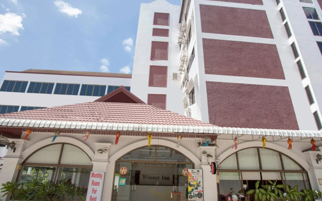 Super OYO 1096 Winner Inn Hotel