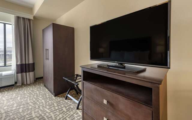 Comfort Inn & Suites Pittsburgh-Northshore