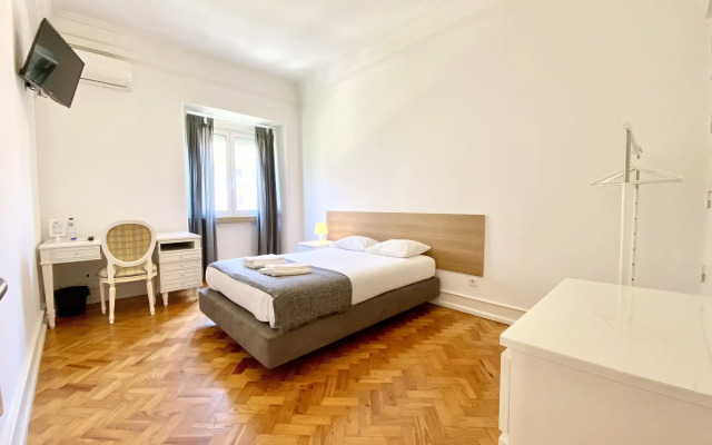 Home Out Rooms & Apartments