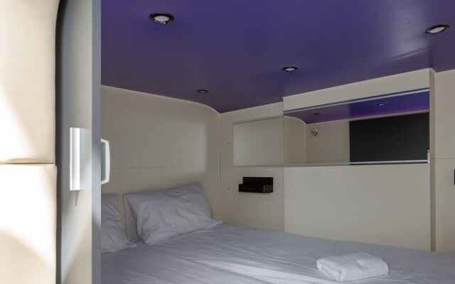 Hotel Constellation 89