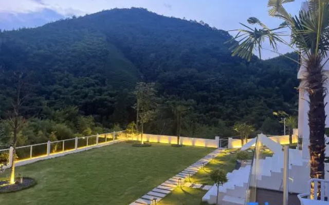 Mogan Xingye Star · Space-Themed Infinity Pool Garden Designer Boutique Stay – Outside – Huzhou