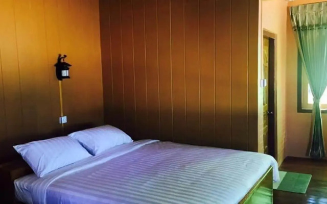 Golden Fish Motel