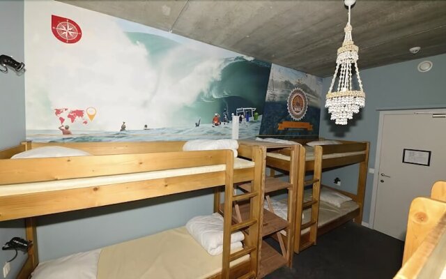 Lakeside Paradise Sleep Inn Hostel