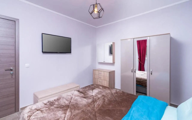 AlexandRos Home