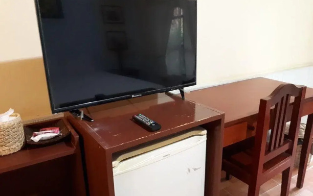 Amporn Riverside Resort