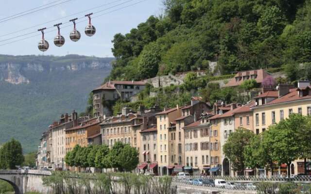Auberge de Jeunesse HI Grenoble