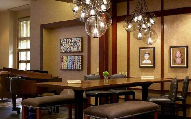 Kimpton Riverplace Hotel by IHG