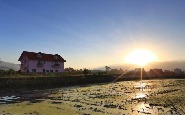 Tao Heung Garden B&B