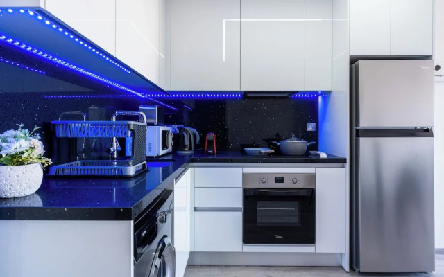 Olympus Stylish 2-BR Apt in Larnaca