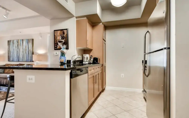Bluebird Suites in Crystal City