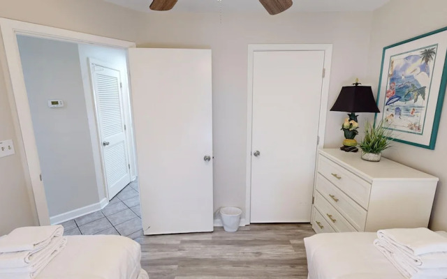 Poolside S 101 2 Bedroom Condo by RedAwning