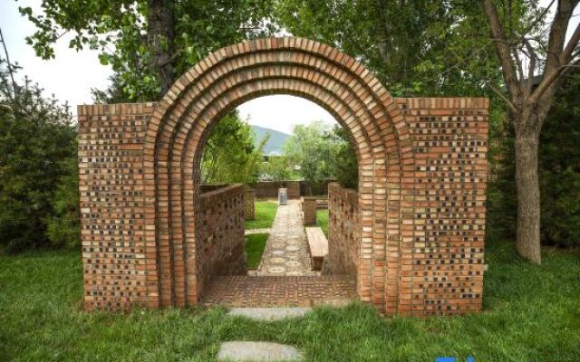 Zhenshun Yunfang Tangquan Art Hotel