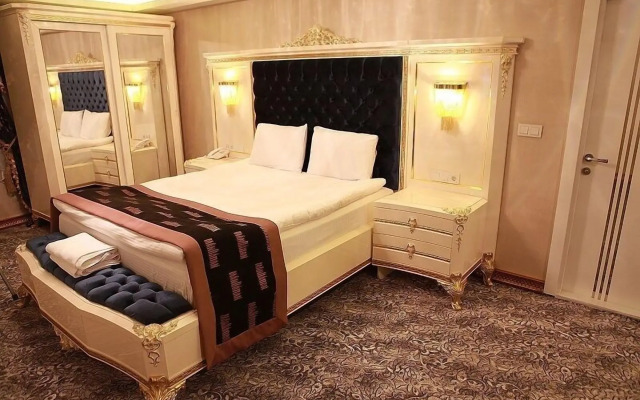 Manhattan Hotel